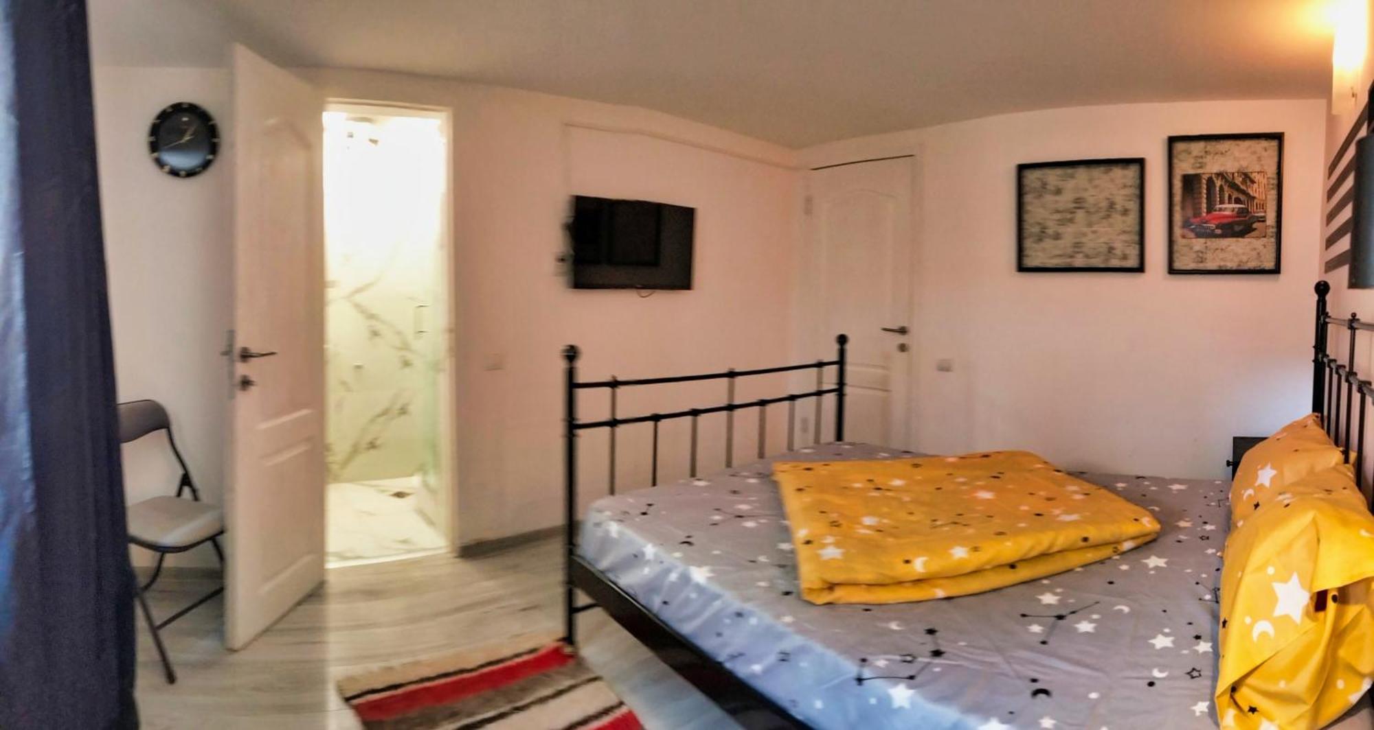 Ferienwohnung Doi Iepuri Azuga Exterior foto