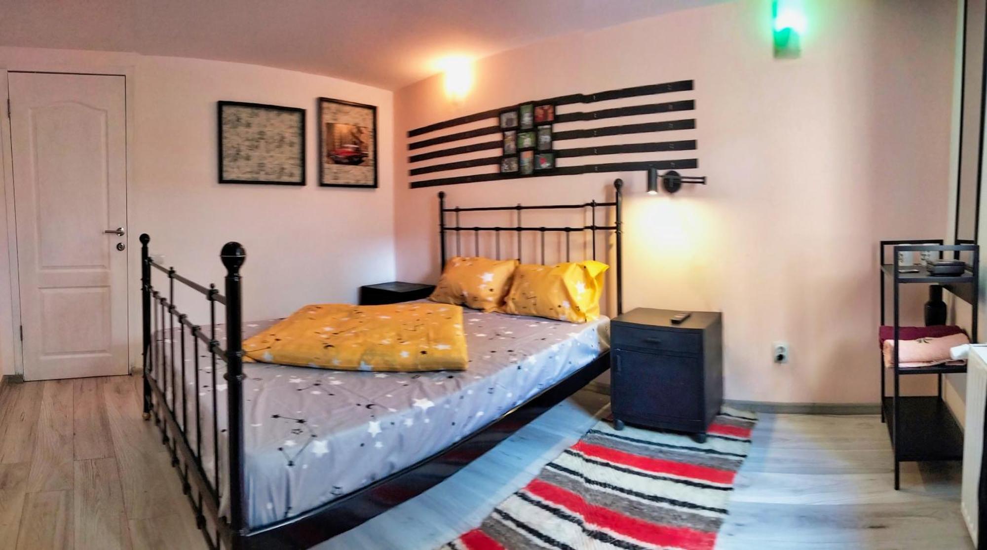 Ferienwohnung Doi Iepuri Azuga Exterior foto