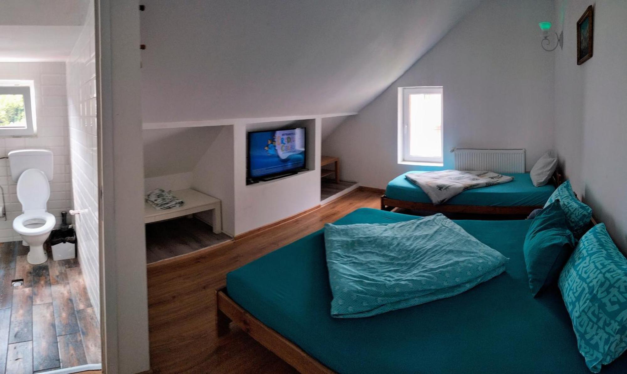 Ferienwohnung Doi Iepuri Azuga Exterior foto